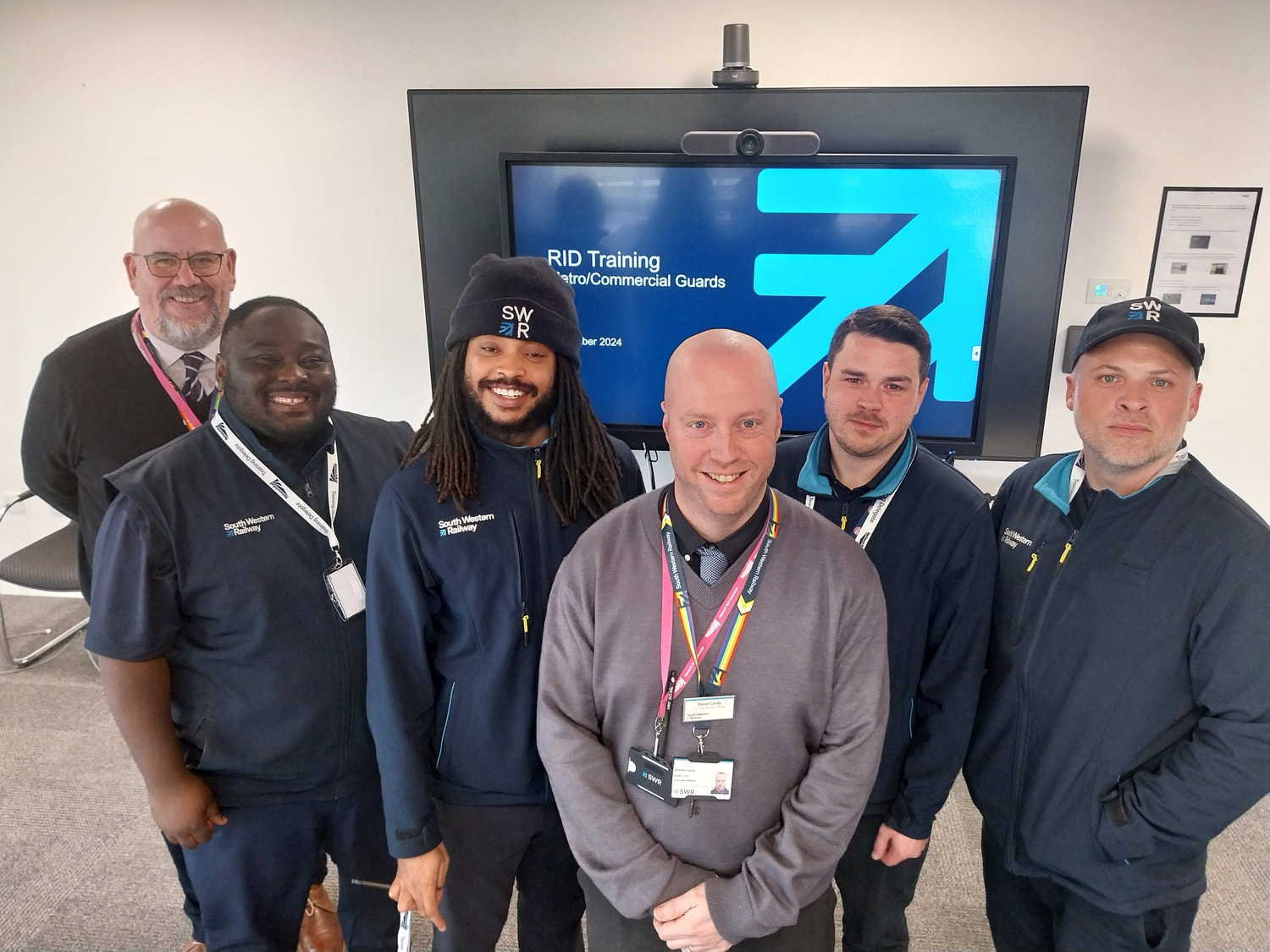 Computer Hardware, Monitor, Screen, People, Person, Groupshot, Glasses, Adult, Male, Man