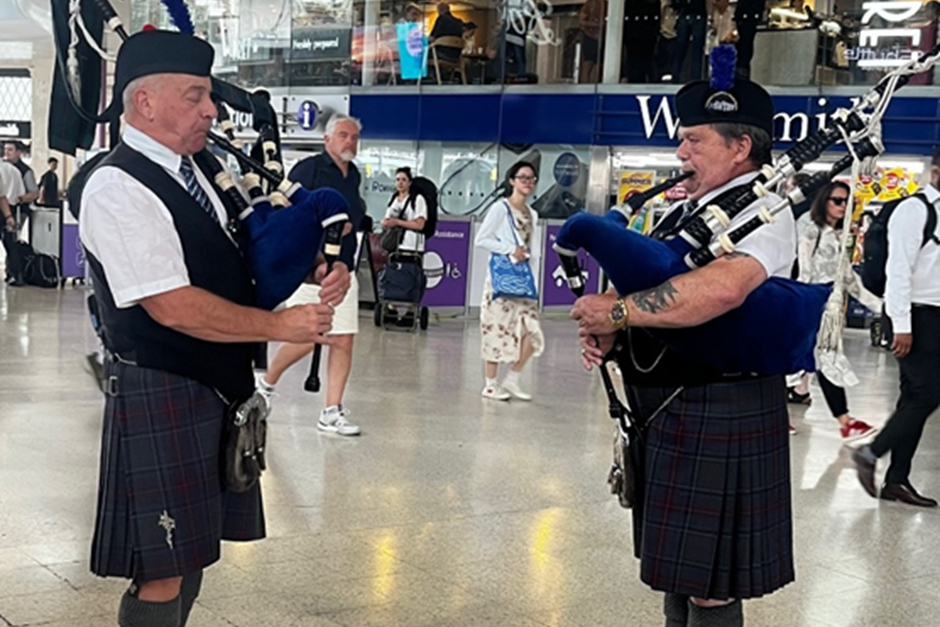 Skirt, Person, Adult, Male, Man, Bagpipe, Musical Instrument, People, Shoe, Tartan