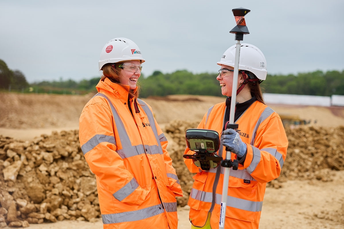 Person, Worker, Helmet, Glove, Hardhat, Adult, Male, Man, Glasses, Face