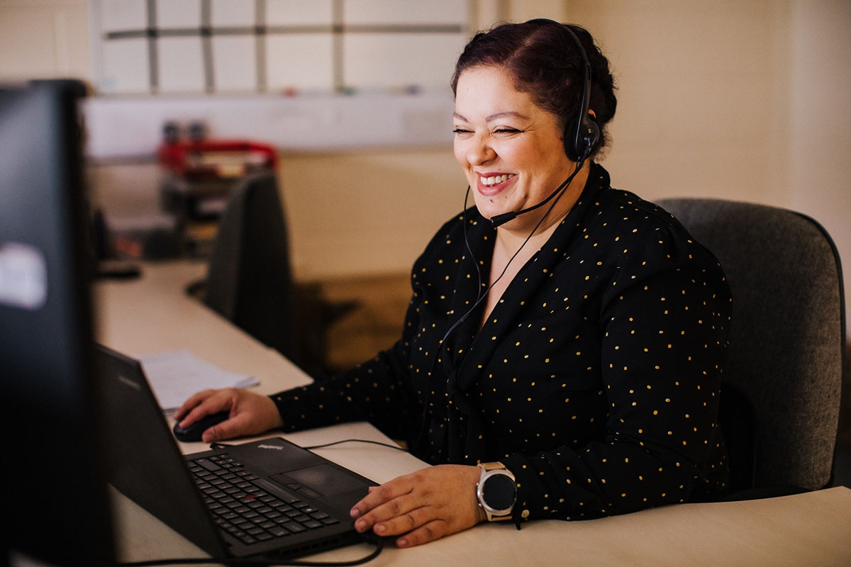 Executive, Person, Adult, Female, Woman, Laptop, Head, Face, Headphones, Monitor