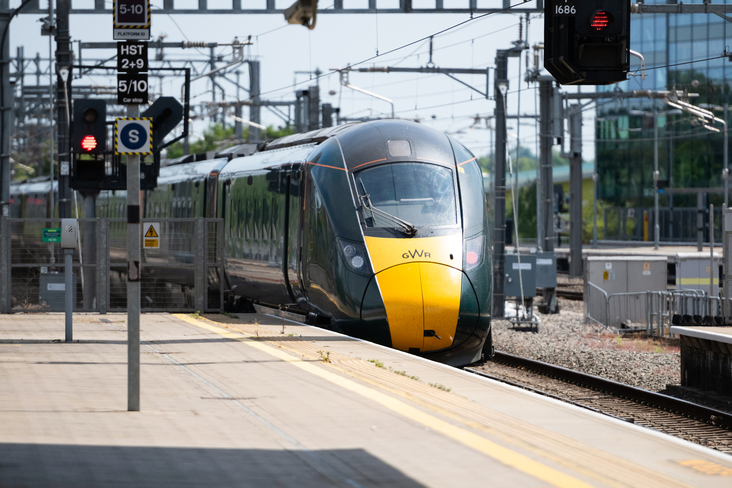Light, Traffic Light, Railway, Transportation, Train, Vehicle, Terminal, Train Station