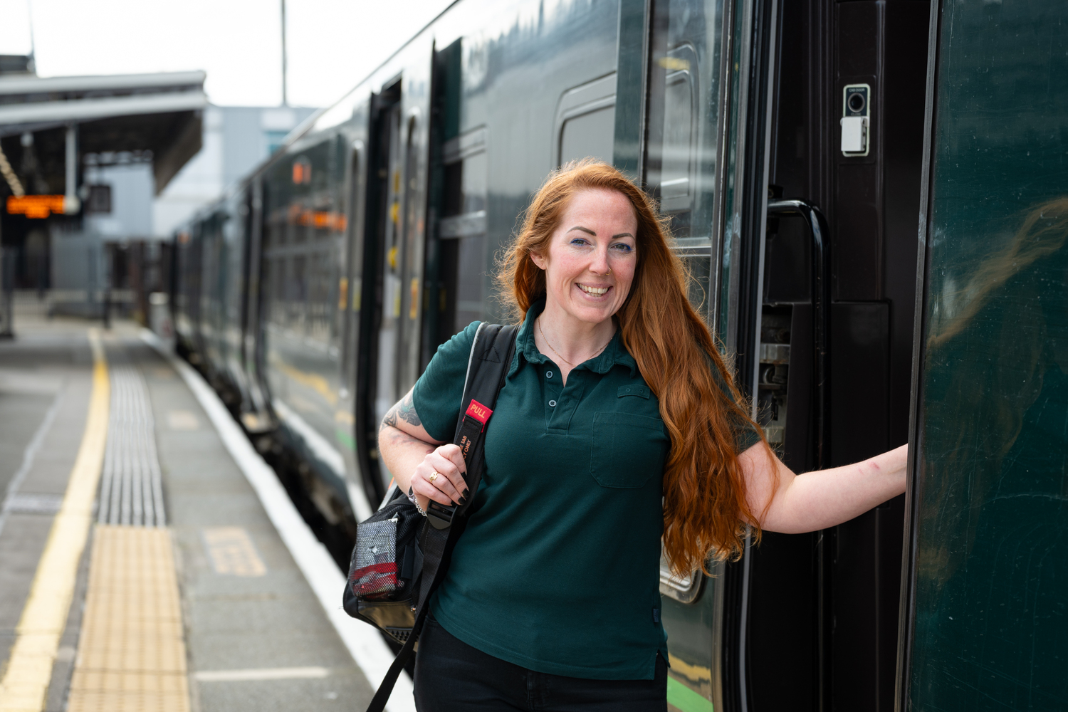 Terminal, Adult, Female, Person, Woman, Face, Smile, Handbag, Ring, Train Station