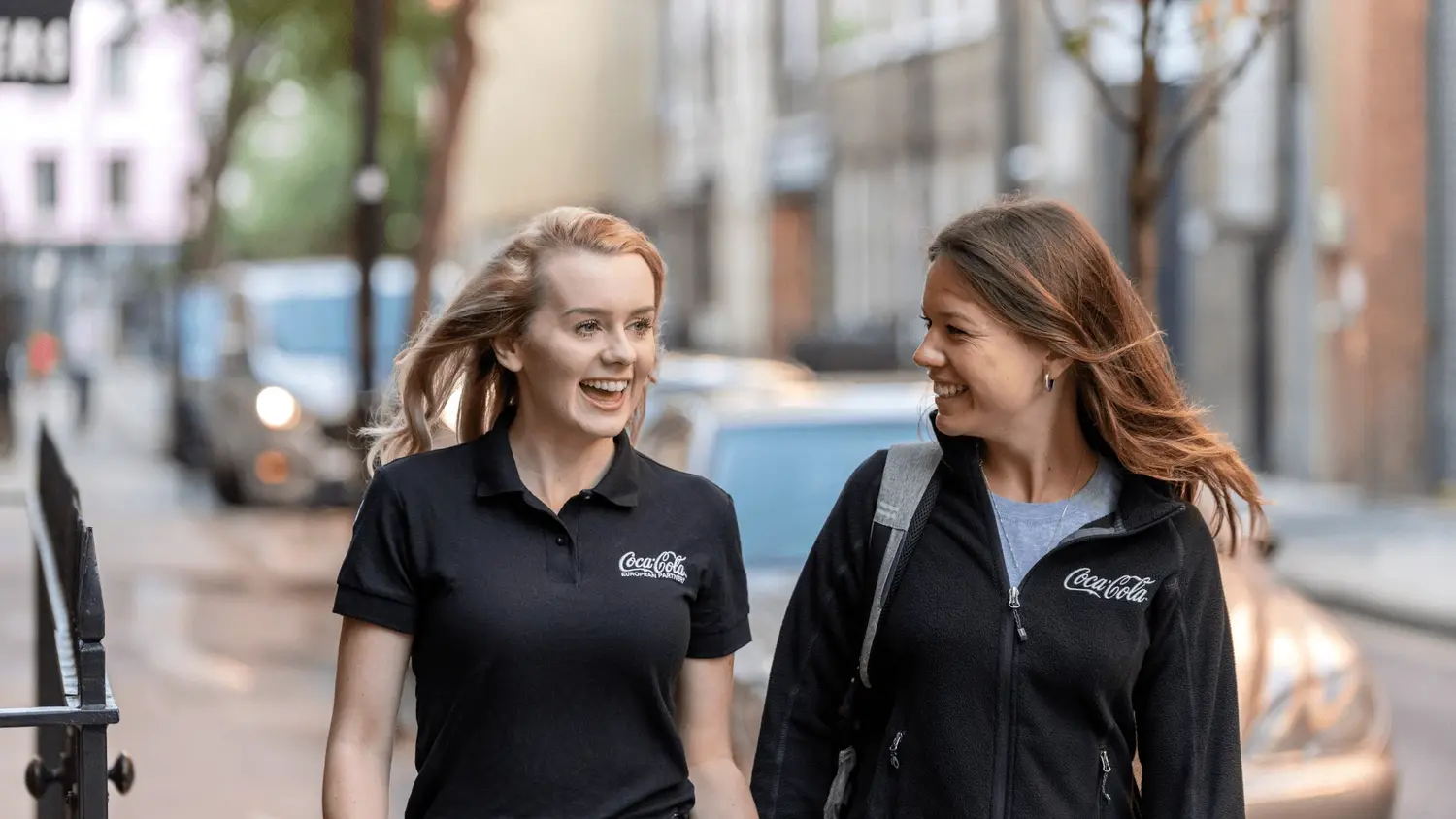 Face, Happy, Head, Person, Smile, Adult, Female, Woman, Conversation, Teen