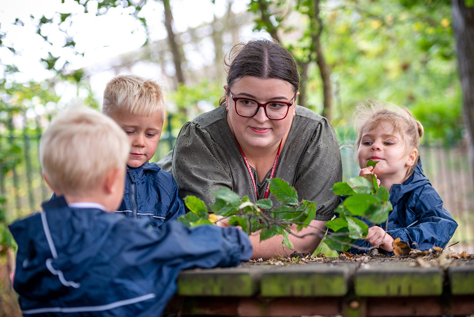 People, Person, Leaf, Garden, Photography, Adult, Female, Woman, Boy, Child