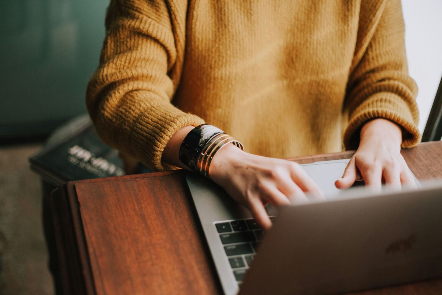 Computer, Electronics, Laptop, Pc, Person, Writing, Desk, Table, Computer Keyboard, Hardware