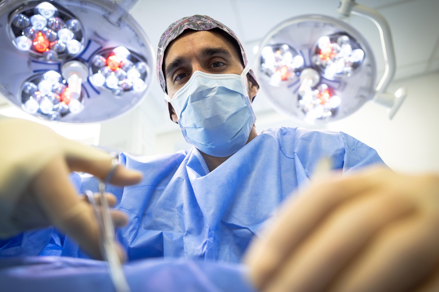 Architecture, Building, Hospital, Doctor, Person, Surgeon, Clinic, Indoors, Medical Procedure, Operating Theatre