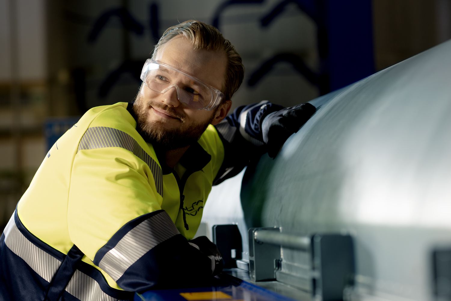 Person, Worker, Hardhat, Adult, Male, Man, Glasses, Glove, Finger, Face