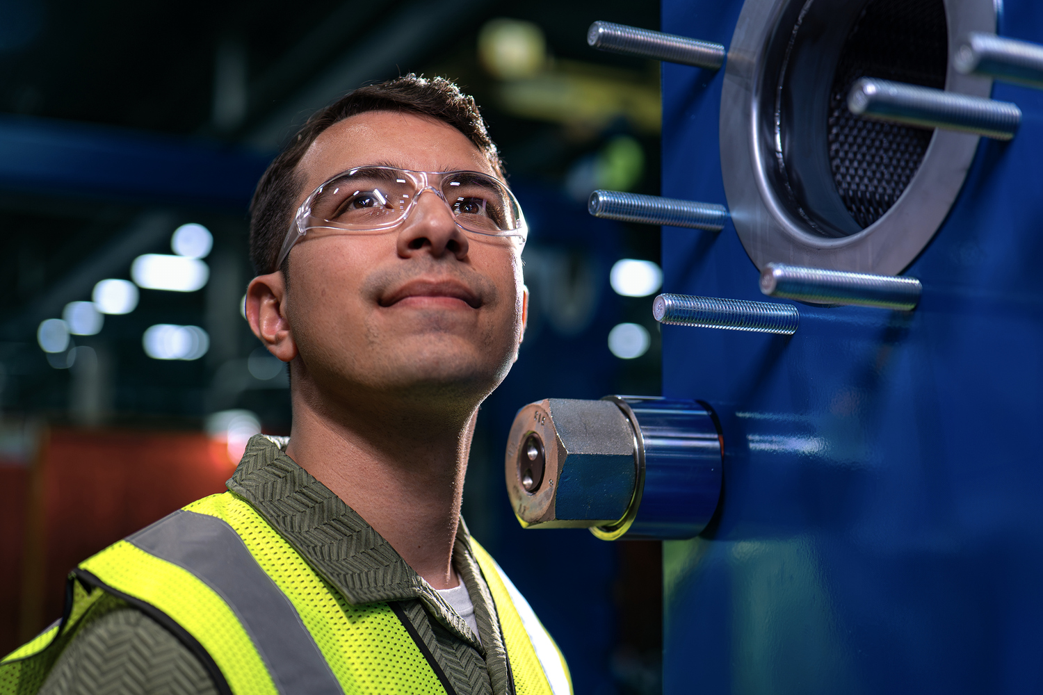 Person, Worker, Adult, Male, Man, Glasses, Face, Head, Hardhat, Screw