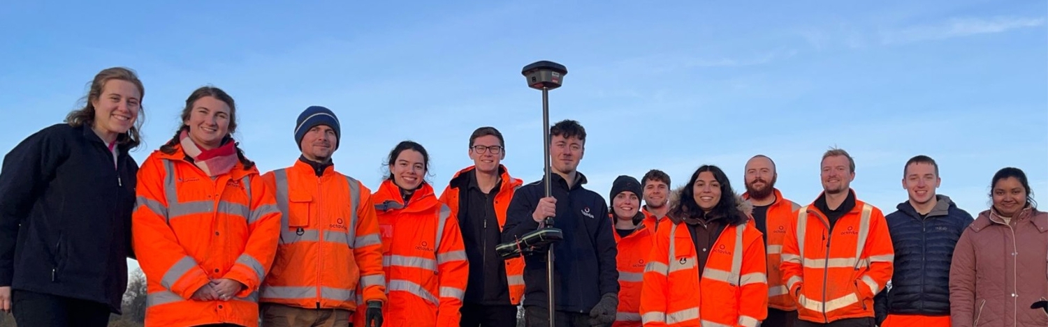 Jacket, Person, Worker, Adult, Male, Man, People, Female, Woman, Glove