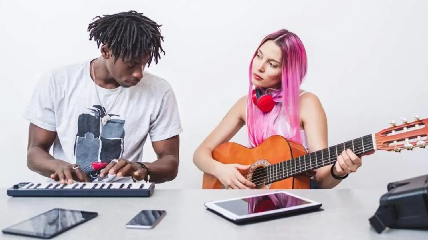 Mobile Phone, Guitar, Person, Music, Musician, Performer, Boy, Male, Teen, Guitarist