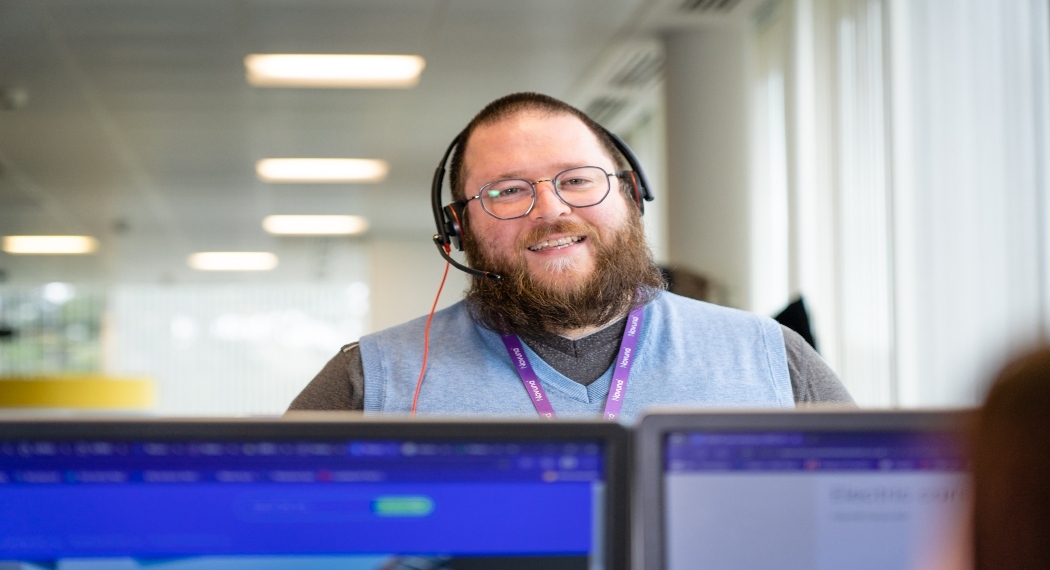 Beard, Head, Person, Computer, Laptop, Pc, Adult, Male, Man, Screen