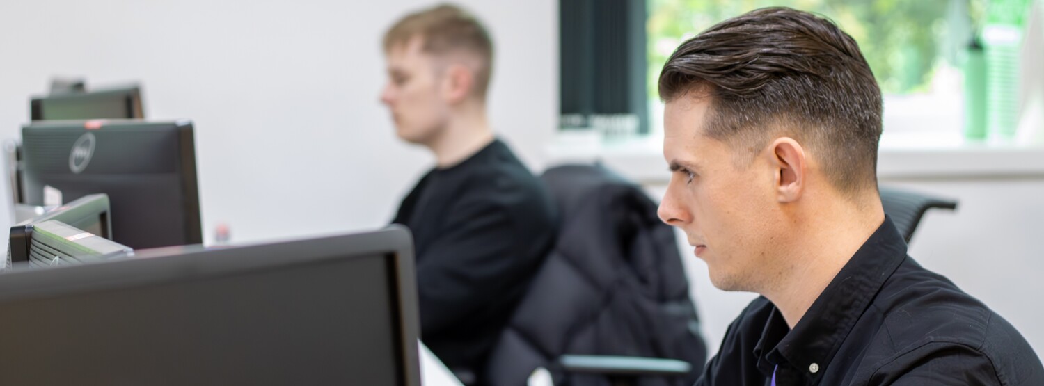 Boy, Male, Person, Teen, Adult, Man, Monitor, Face, Head, Conversation