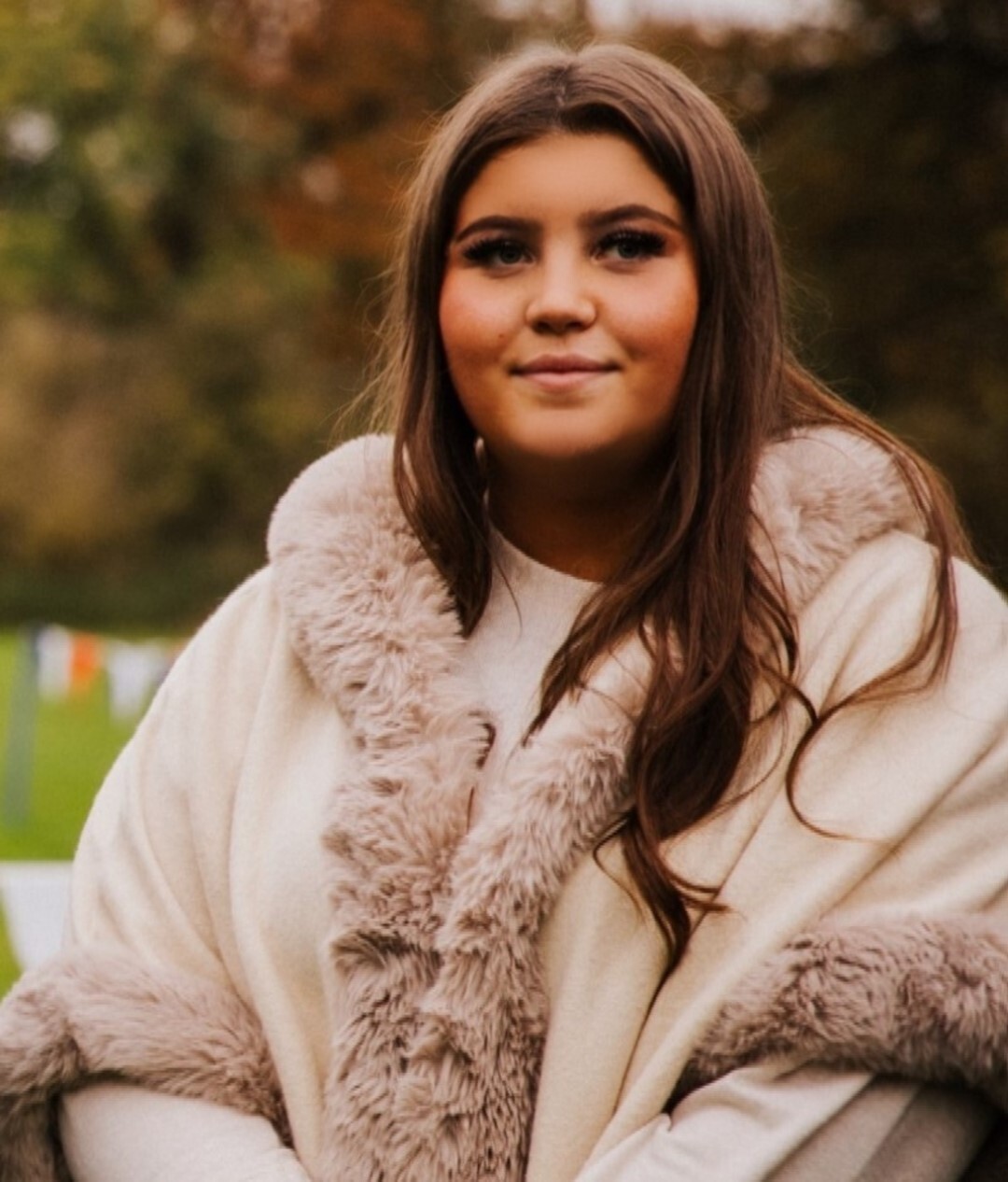 Face, Head, Person, Smile, Adult, Female, Woman, Brown Hair, Photography, Portrait