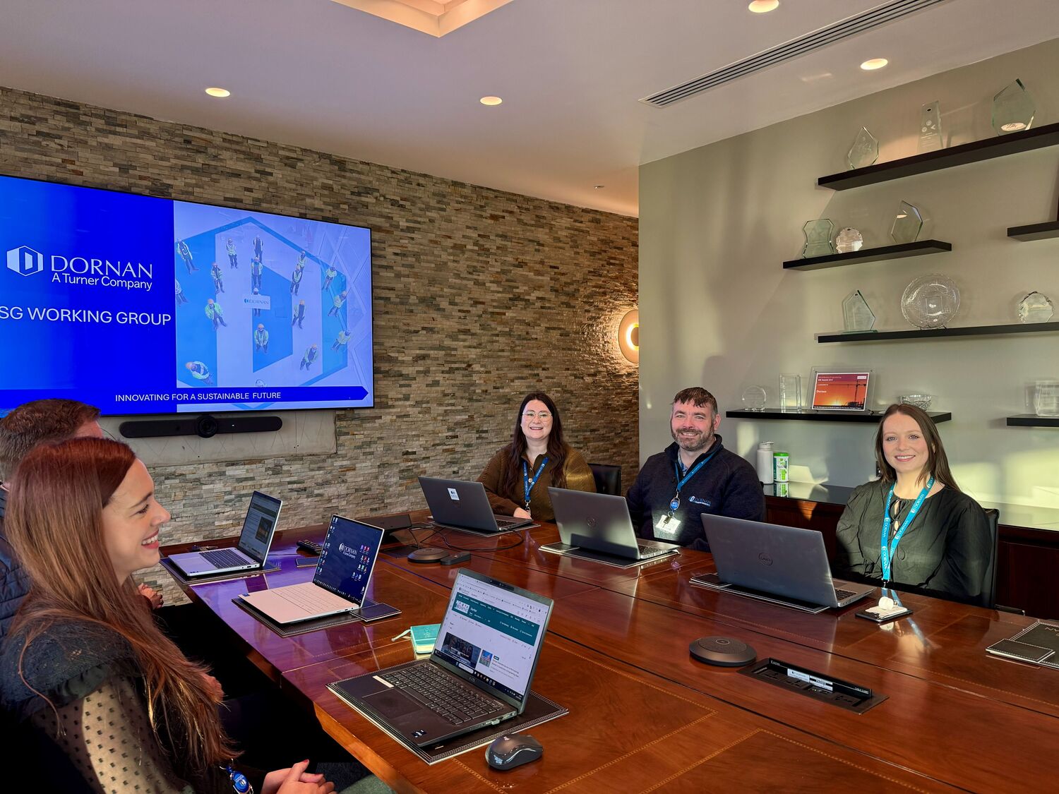 Adult, Female, Person, Woman, Male, Man, Laptop, People, Monitor, Indoors