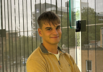 Head, Person, Face, Neck, Selfie, Boy, Male, Teen, Smile, Portrait