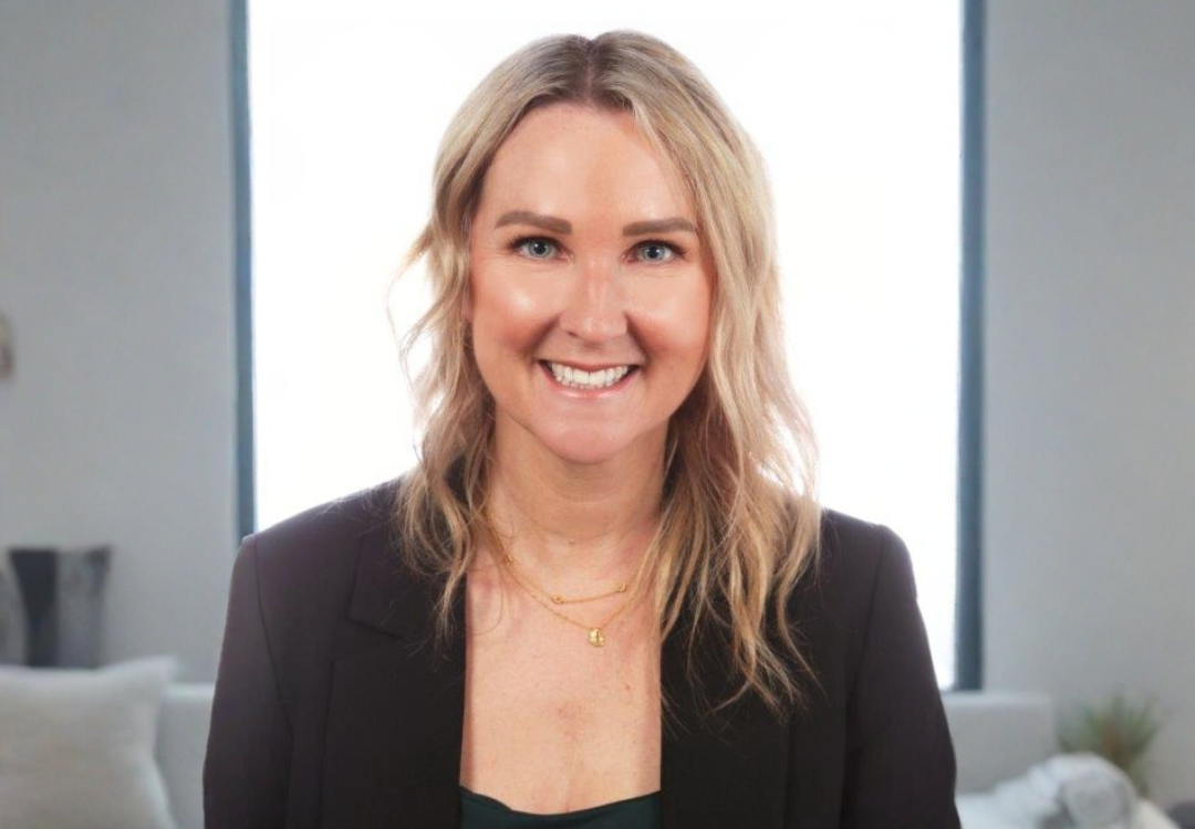 Blonde, Person, Face, Head, Smile, Adult, Female, Woman, Neck, Coat