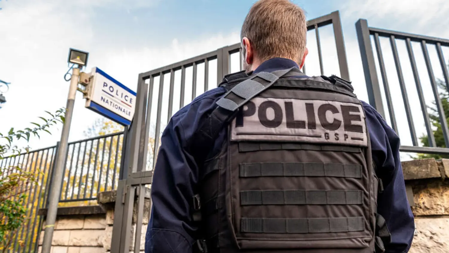 Adult, Male, Man, Person, Bag, Guard, Officer, Police Officer, Backpack