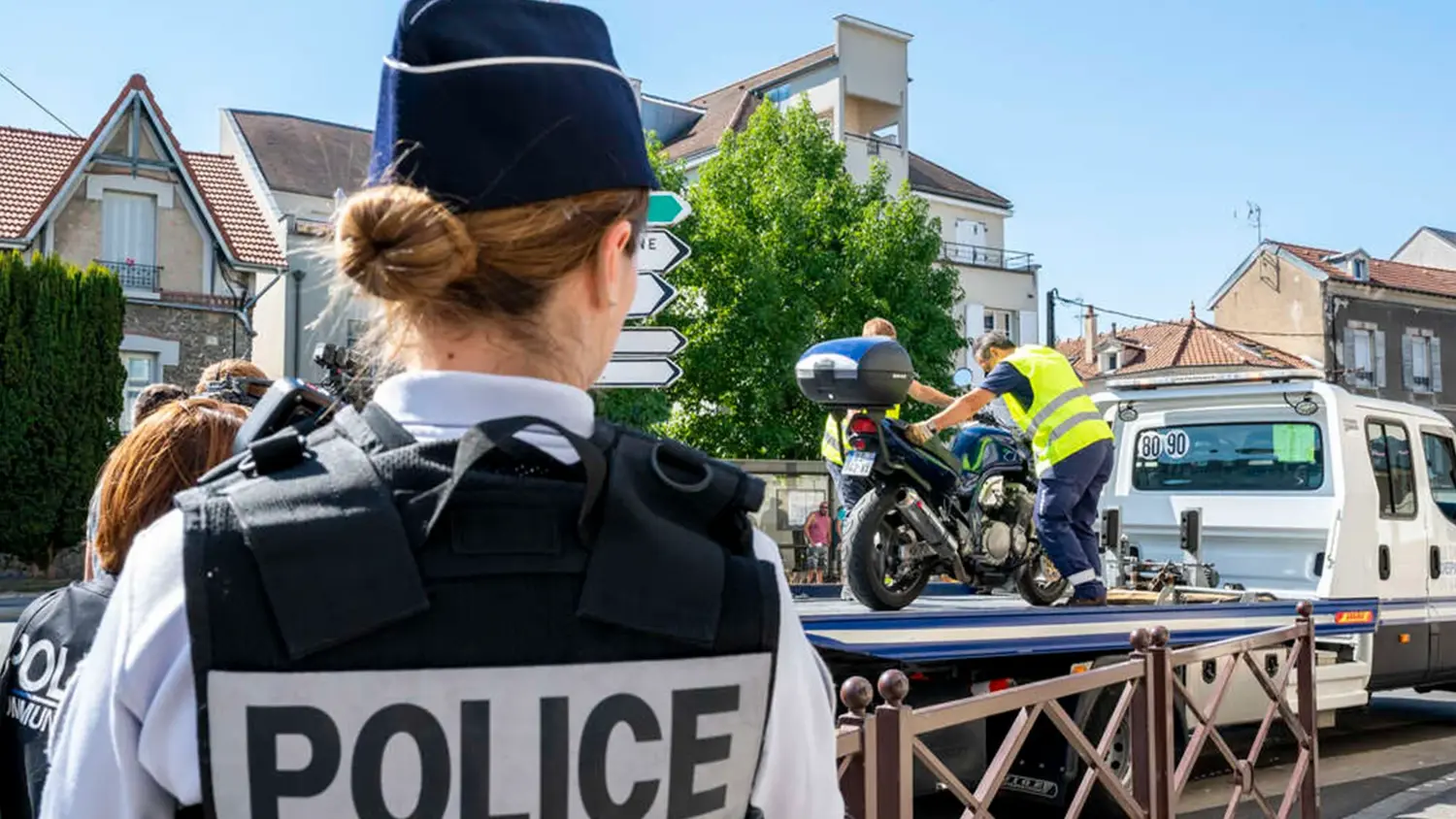 Adult, Male, Man, Person, Officer, Police Officer, Wheel, Female, Woman, Motorcycle