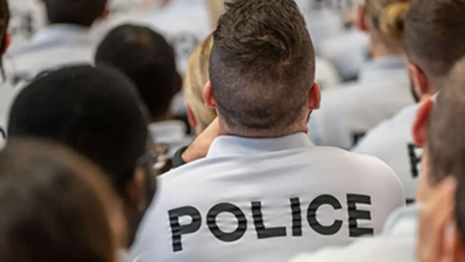 People, Person, Adult, Male, Man, Crowd, Boy, Child, Head