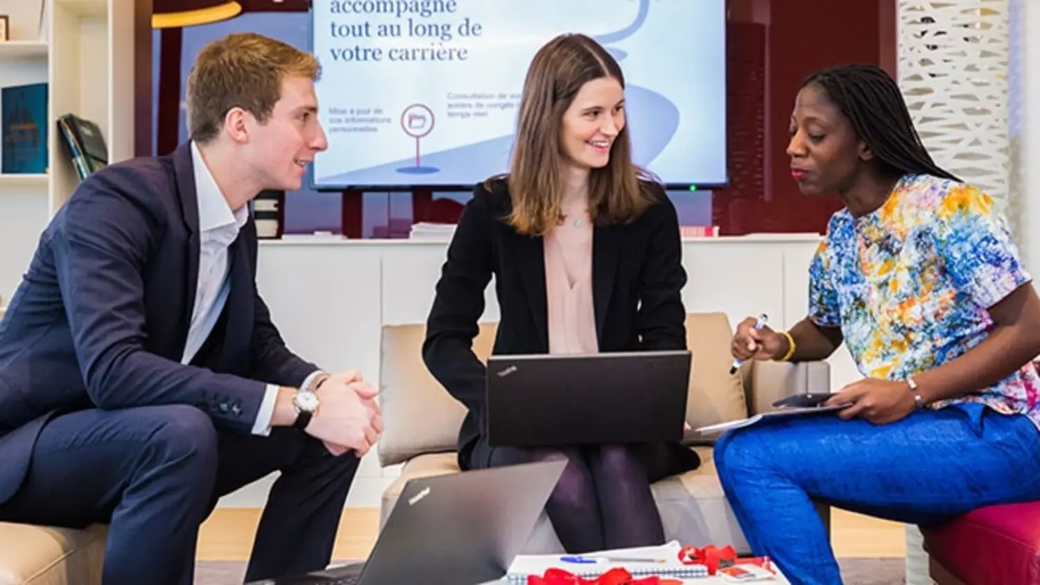 Conversation, Person, Adult, Female, Woman, Male, Man, Interview, Laptop, Head