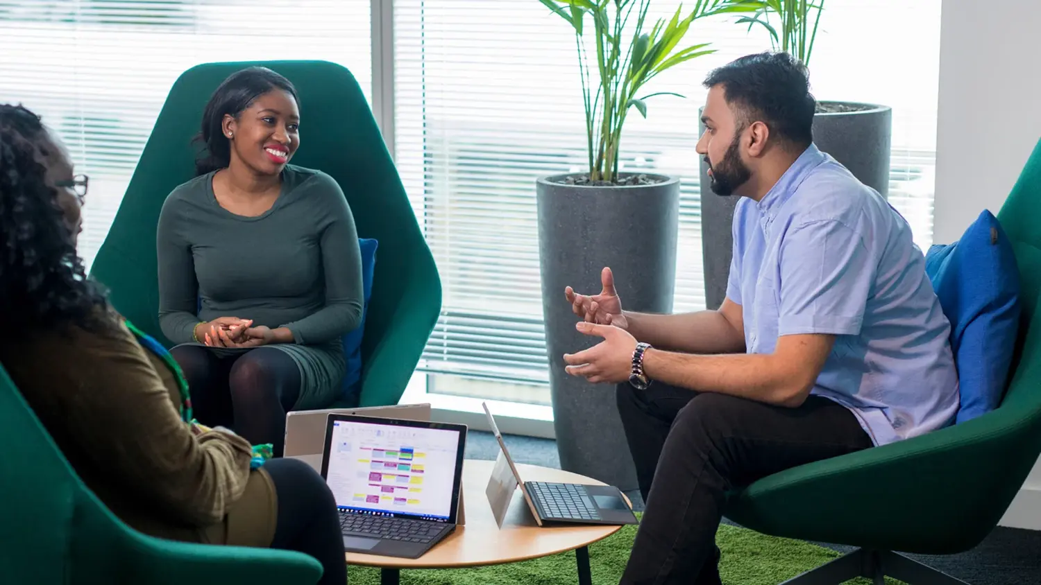 Conversation, Person, Adult, Female, Woman, Male, Man, Wristwatch, Interview, Laptop