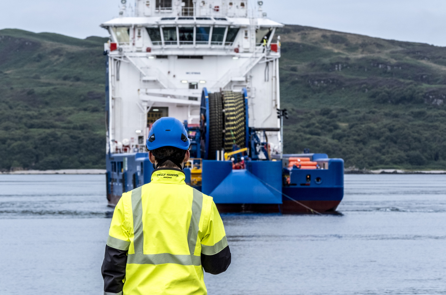 An SSE apprentice working on a project