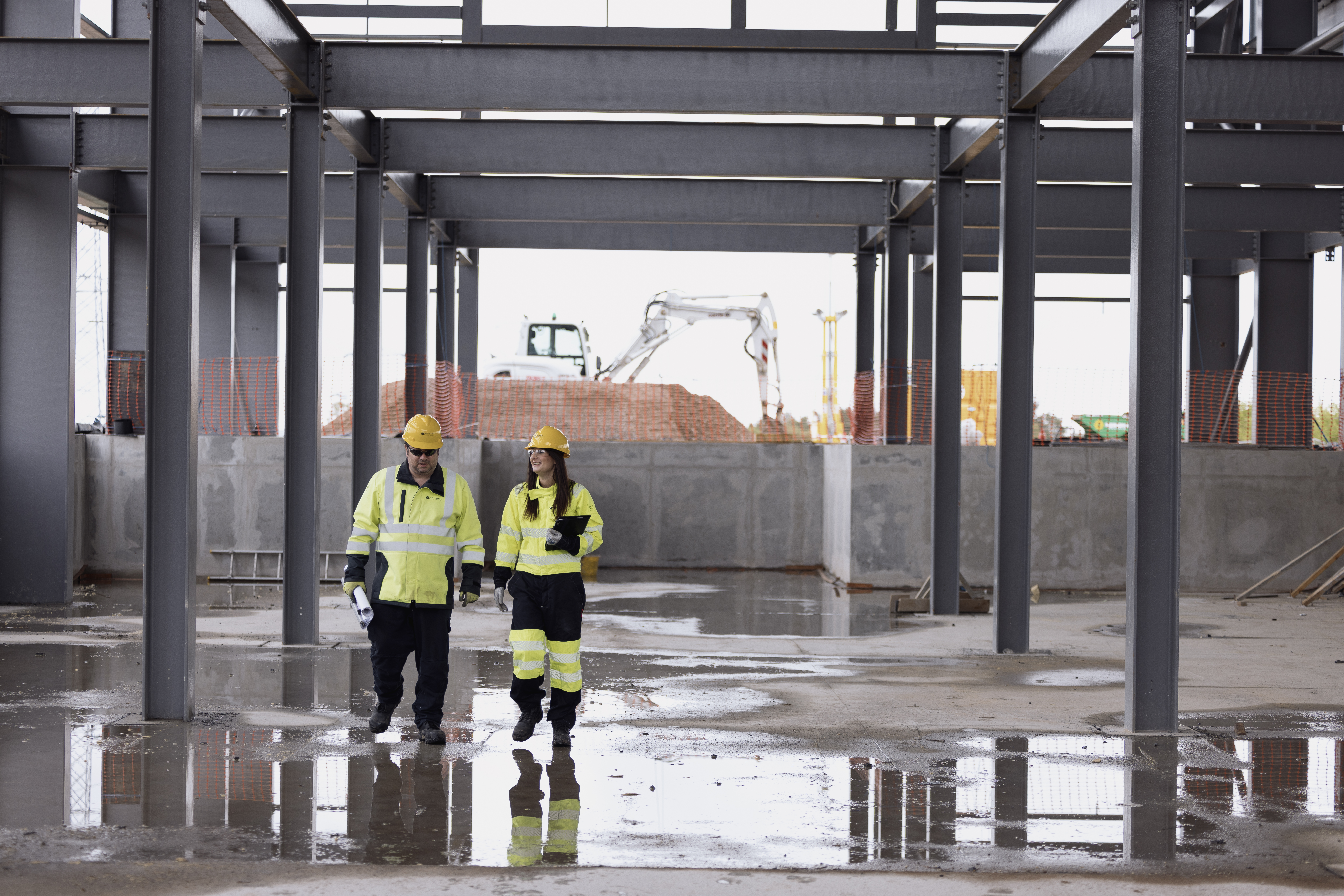 A group of apprentices learning on the job at SSE