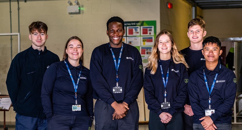 Groupshot, Person, Adult, Male, Man, Female, Woman, People, Head, Smile