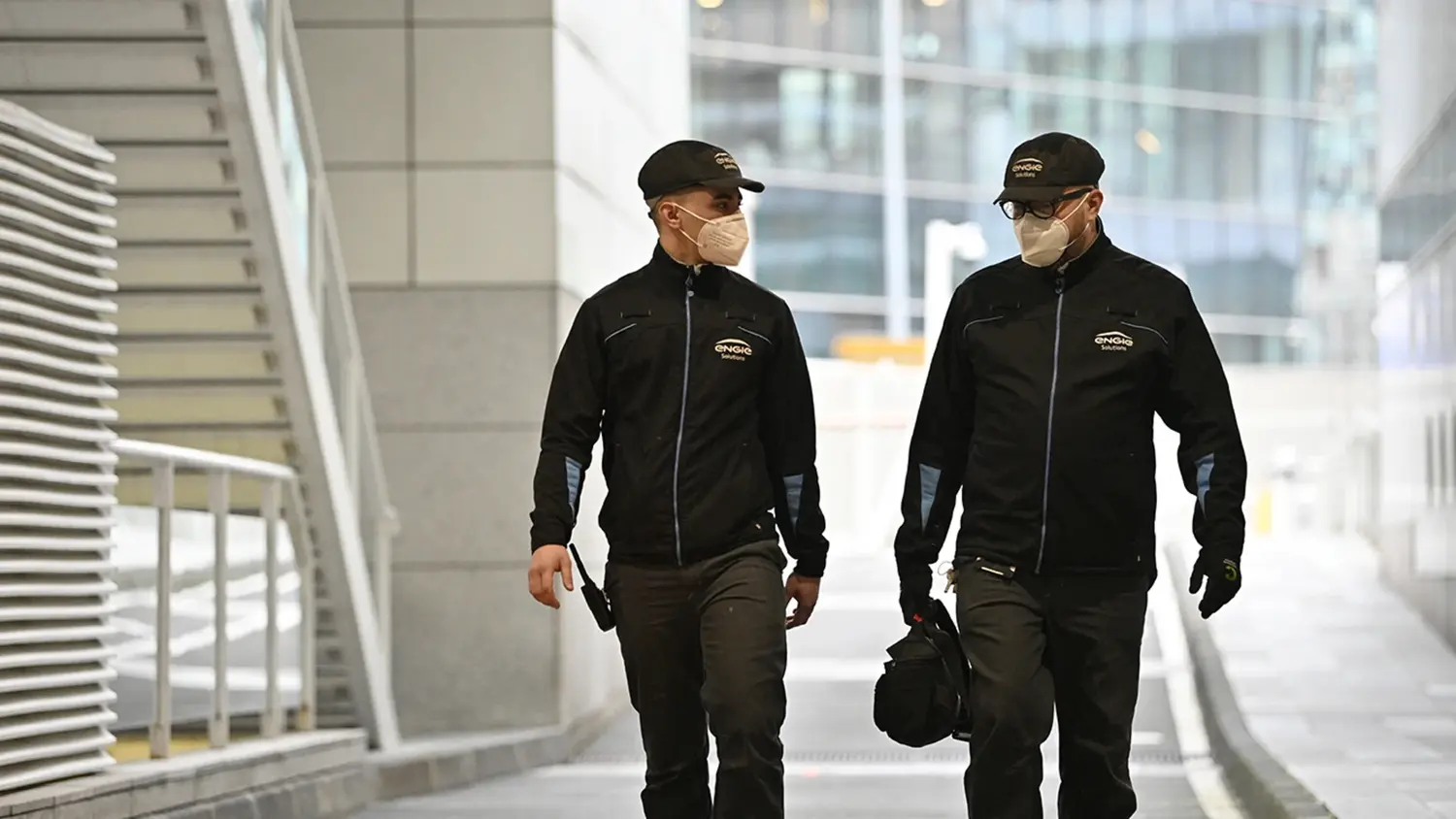 Person, Walking, Coat, Adult, Male, Man, Jacket, Glove, Hoodie, Handbag