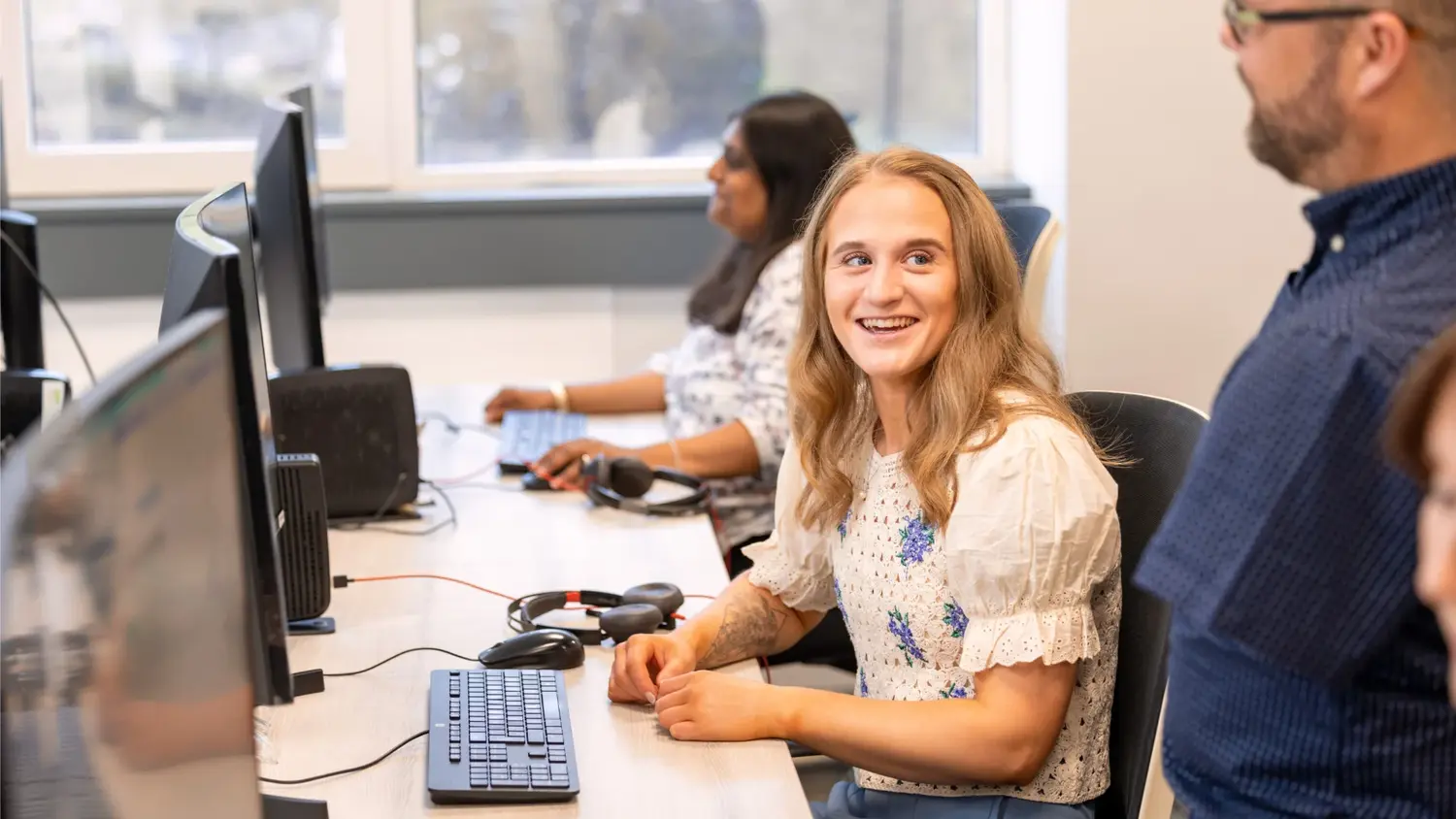 Computer Keyboard, Adult, Male, Man, Person, Speaker, Table, Head, Face, Monitor