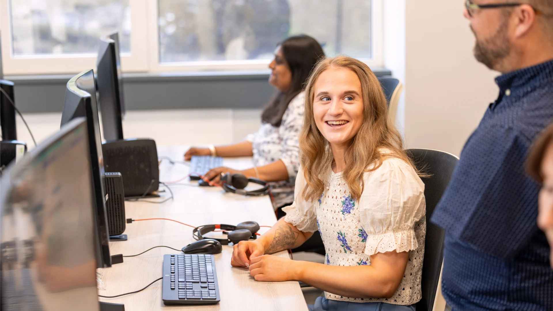 Computer Keyboard, Adult, Male, Man, Person, Speaker, Table, Head, Face, Monitor