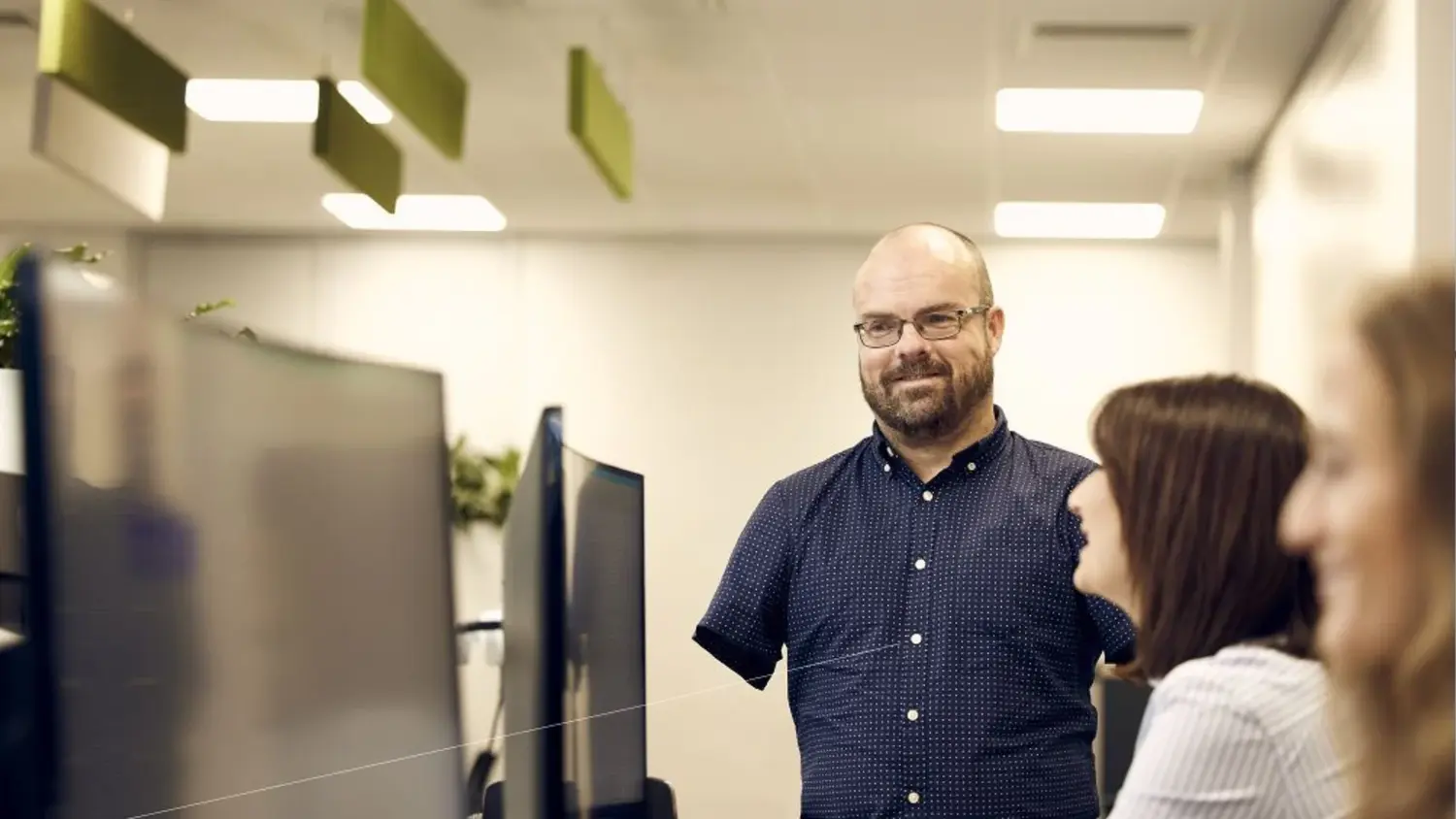 Adult, Male, Man, Person, Face, Head, Smile, Female, Woman, People