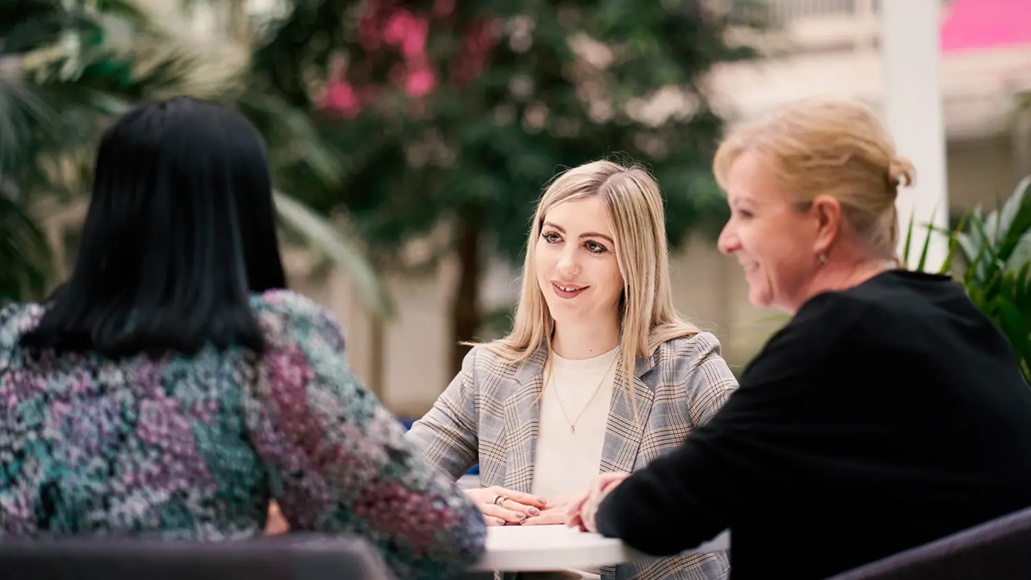 Conversation, Person, Adult, Female, Woman, Interview, Face, Head