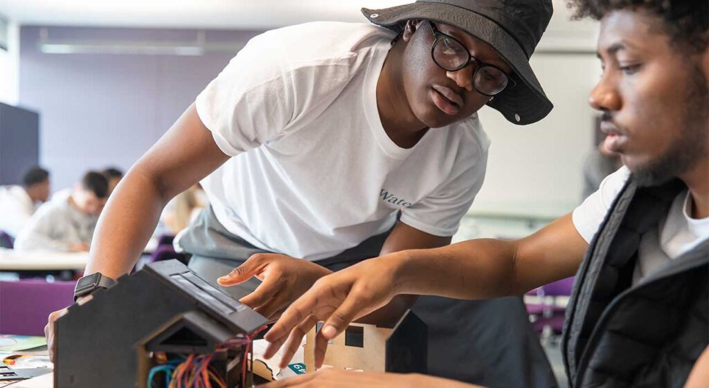 Person, Student, Adult, Male, Man, Face, Head, Accessories, Glasses